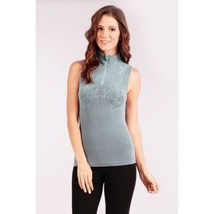 🆕️ M.Rena Leisure Zip Up Sleeveless Top 🆕️